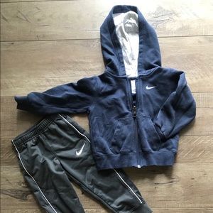 Size 2t Nike zip up hoodie and jogger sweat pants